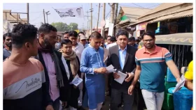 বাবার পক্ষে ছেলের ধানের শীষ প্রতীকে প্রচারণা