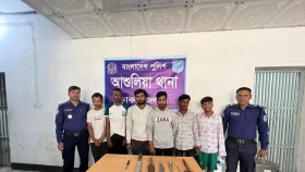 আশুলিয়ায় যেভাবে ধরা পড়লো ৬ ডাকাত