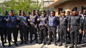 পিরোজপুরে নির্বাচনি নিরাপত্তায় র&zwj;্যাবের মহড়া