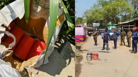 ভোট কেন্দ্রের সামনে থেকে ১০ বোমা সাদৃশ্য বস্তু উদ্ধার