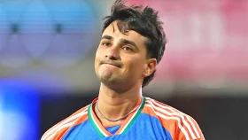 পেটে গন্ডগোল নিয়ে হাসপাতালে ভর্তি অভিষেক শর্মা, খেলা নিয়ে শঙ্কা