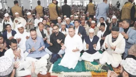 বিশেষ দোয়ায় অংশ নিলেন তারেক রহমান