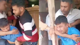 উজিরপুরে স্বেচ্ছাসেবক দলের নেতা পেটালেন শিক্ষককে