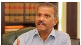 মধ্যরাতে আসিফ নজরুলের স্ট্যাটাস, কী লিখেছেন তিনি