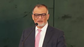 স্বচ্ছতায় টিসিবির হাজার কোটি টাকা সাশ্রয় করেছে: বাণিজ্য উপদেষ্টা