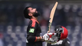 বিশ্বকাপের সর্বকনিষ্ঠ সেঞ্চুরিয়ান হলেন কানাডার যুবরাজ সামরা