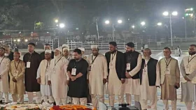 প্রথমবারের মতো কেন্দ্রীয় শহীদ মিনারে জামায়াত আমিরের শ্রদ্ধা