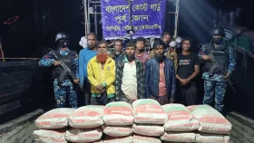 মিয়ানমারে পাচারকালে ২২০ বস্তা সিমেন্টসহ ৮ পাচারকারী আটক