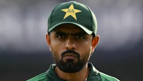 বাবরের স্ট্রাইকরেট একশর নিচে, এই পজিশনে এমন খেলোয়াড় চাই না: হেসন