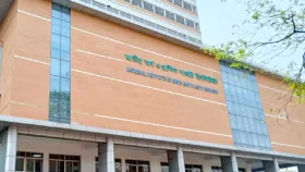 কুমিল্লায় গ্যাস সিলিন্ডার বিস্ফোরণে একই পরিবারে নারী শিশুসহ দগ্ধ ৪