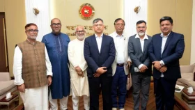 স্বরাষ্ট্রমন্ত্রীর সঙ্গে নবনিযুক্ত ছয় সিটি প্রশাসকের সাক্ষাৎ&nbsp;