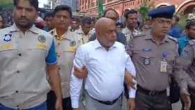 আওয়ামী লীগ নেতার জামিনে প্রতিবাদ, বিএনপিপন্থী আইনজীবী নেতা আটক