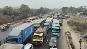 গজারিয়ায় ঢাকা-চট্টগ্রাম মহাসড়কে যানজট