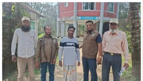 পাথরঘাটায় হরিণের ফাঁদসহ শিকারি আটক