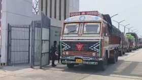 বেনাপোলে বন্দরে আমদানি-রপ্তানি বন্ধ