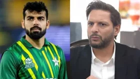 শাদাবকে দলেই রাখতাম না, অধিনায়ক তো দূরের কথা: আফ্রিদি