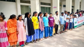 সাঁতারের জন্য পুকুর লিজ মুক্ত করার দাবি