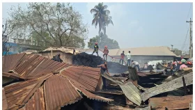 বালিয়াকান্দিতে ভয়াবহ অগ্নিকাণ্ডে ২১ দোকান পুড়ে ছাই
