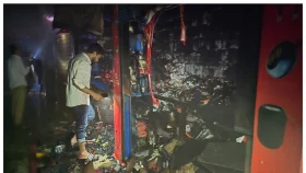 গাজীপুরে মোবাইল ও এক্সেসরিজ দোকানে ভয়াবহ অগ্নিকাণ্ড