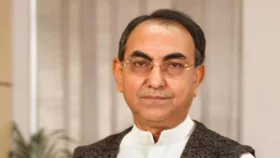 মির্জা আব্বাসকে সিসিইউ থেকে কেবিনে স্থানান্তর