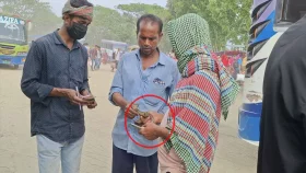 ঈদযাত্রায় পাটুরিয়া ঘাটে চাঁদাবাজি!