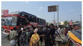 দুমকিতে সাকুরাসহ ৪ পরিবহনের সুপারভাইজারকে জরিমানা