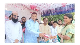 পানিসম্পদ প্রতিমন্ত্রীর ঈদ উপহার পেয়ে উচ্ছ্বসিত মানুষ
