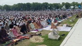 দিনাজপুরের গোর-এ-শহীদ ময়দানে বৃহৎ ঈদ জামাত