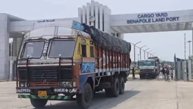 ৭ দিন ছুটি শেষে বেনাপোল বন্দরে আমদানি-রপ্তানি শুরু