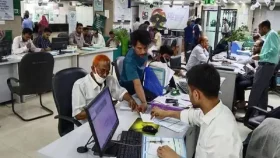 পুরনো ছন্দে ফিরল অফিস আদালত ও পুঁজিবাজার