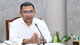 টানা ১১ ঘন্টা অফিস করলেন প্রধানমন্ত্রী তারেক রহমান