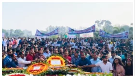 স্বাধীনতা দিবসে শহীদদের স্মরণে জাবি ছাত্রদলের শ্রদ্ধাঞ্জলি অর্পণ&nbsp;