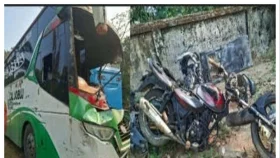 কক্সবাজার যাওয়া হলো না &zwj;দুই বন্ধুর, বাসের ধাক্কায় নিহত