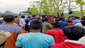 পড়াশুনার অবসরে অটোভ্যান চালাত মমিনুর, ধানক্ষেতে মিলল নিথর দেহ &nbsp;