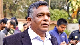 অনেক প্রশ্নের জবাব দিতে দেশে ফিরলেন বিসিবি সভাপতি