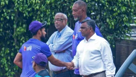 অনেক প্রশ্নের জবাব দিতে দেশে ফিরলেন বিসিবি সভাপতি