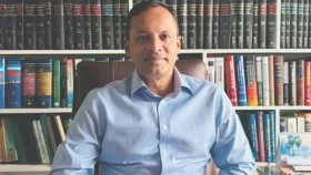 কিছু আইন কর্মকর্তা অনৈতিক লেনদেনে জড়িত, অভিযোগ অ্যাটর্নি জেনারেলের&nbsp;&nbsp;&nbsp;