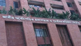 বাথরুমে পড়ে গুরুতর আহত চট্টগ্রামের এসপি, ঢাকা স্থানান্তর