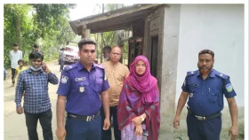 জামালপুরে তেল মজুদ ও বেশি দামে বিক্রি, দোকানিকে জরিমানা