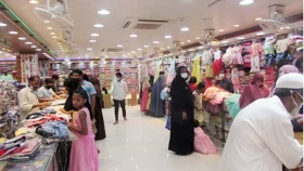 রাত ৮টার মধ্যে দোকান-শপিংমল বন্ধের সিদ্ধান্ত