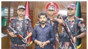 যশোরে ৬ কোটি টাকার ডায়মন্ডসহ ভারতীয় নাগরিক আটক