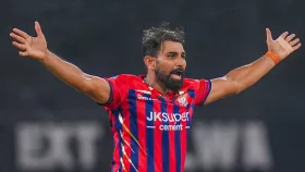 আইপিএলে প্রথম বলেই উইকেট শিকার; মোহাম্মদ শামির অনন্য রেকর্ড