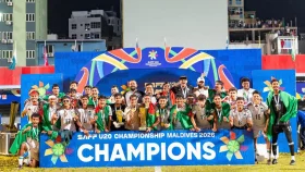 সাফজয়ী ছেলেদের ছাদখোলা বাসে সংবর্ধনা দেওয়ার চেষ্টা করব: ক্রীড়া প্রতিমন্ত্রী