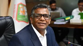 ৭ পরিচালকের পদত্যাগ; একা হলেও চেয়ার ছাড়বেন না বুলবুল