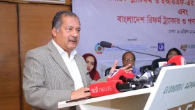 সংস্কারে তাত্ত্বিক নয়, প্রয়োগিক দৃষ্টিভঙ্গিতে জোর দিচ্ছে সরকার: তথ্যমন্ত্রী