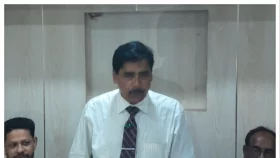 বোয়ালমারীতে তেল নিয়ে তেলেসমাতি