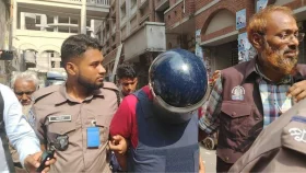 হাদি হত্যা মামলায় গ্রেপ্তার অস্ত্র বিক্রেতা হেলাল ৩ দিনের রিমান্ডে