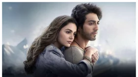একাধিক প্রকল্পে আহান-অনীত জুটি