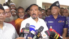 এমন কোনো লোভ ছিল না, যা শেখ হাসিনা আমাকে দেখাননি