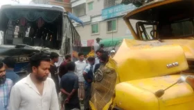 টাঙ্গাইলে বাস-ট্রাক মুখোমুখি সংঘর্ষে দুইজন নিহত